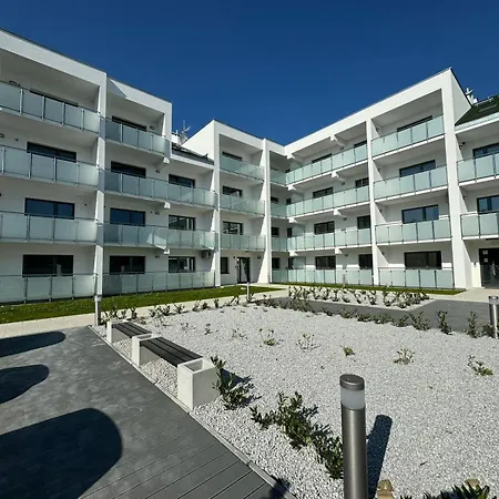 Apartment Anna 2-pok 350m Od Plazy! Parking Netflix