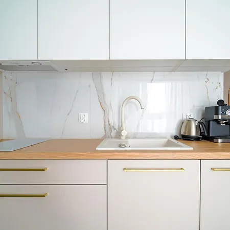 Apartment Anna 2-pok 350m Od Plazy! Parking Netflix